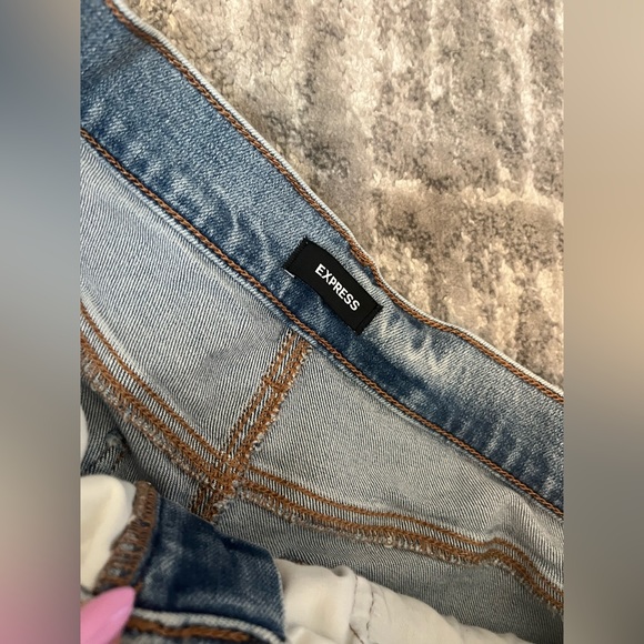 Express Straight Ankle High Rise Jean - Picture 4 of 8